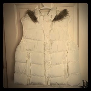 Puffer Jacket (sleeveless) NEVER USED